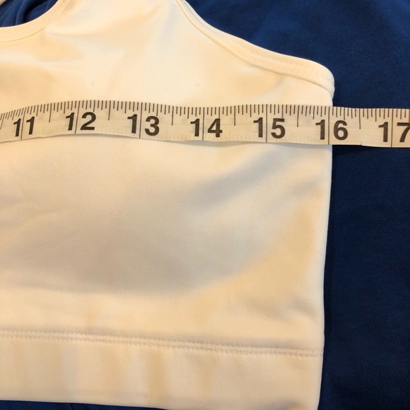 Nike women’s Sport Bra - NEW - Picture 5 of 6